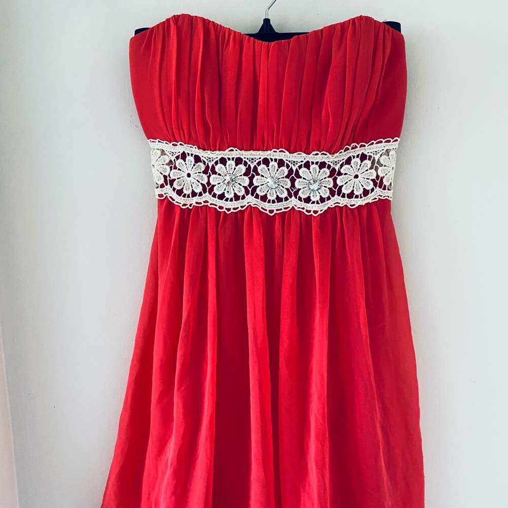 Coral Prom Mini Dress with white lace on waist